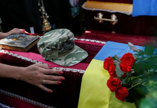 Внаслідок мінометного обстрілу один український військовий загинув у зоні АТО, шестеро поранені, – штаб