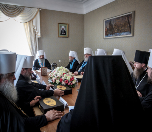 Рішення синоду: Українській церкві продовжать надавати томос
