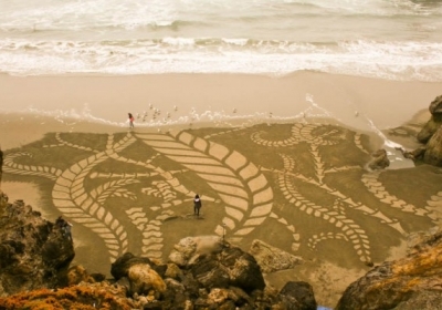 Пляжні малюнки на піску (фото, відео)