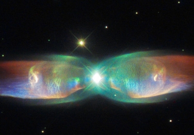 Hubble сфотографировал крылья 