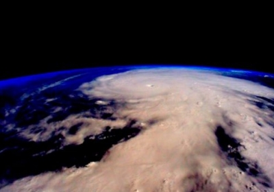 NASA показало, як виглядає ураган 