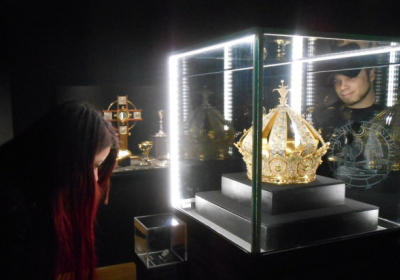 Во французском Лионе из музея похитили корону стоимостью свыше $1 млн