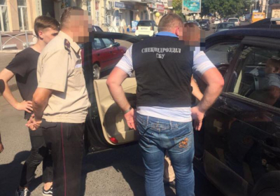 Одного з керівників одеської ДСНС спіймали на хабарі
