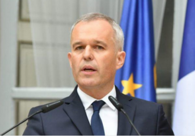 Во Франции министр подал в отставку из-за скандала с лобстерами