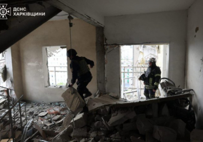 росіяни вдарили по багатоповерхівці у Харкові, є поранені – міський голова