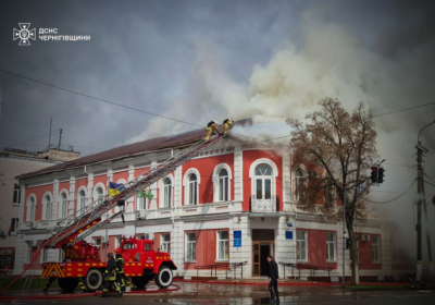 російські дрони влучили в будівлі Чернігівщини: є постраждалі