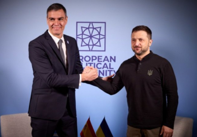 ​Зеленський обговорив із прем'єром Іспанії графіки надходження озброєння в Україну