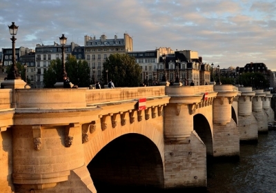 У Парижі частково заборонили розпивати алкоголь