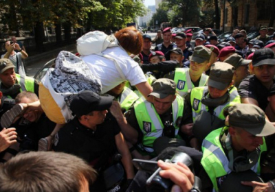 У Києві сталась сутичка між прихильниками Саакашвілі та правоохоронцями, - ФОТО