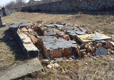 На Одещині вандали зруйнували меморіал жертвам Голокосту 