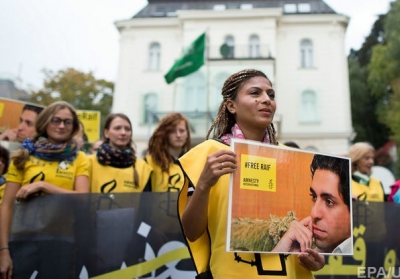 В Лондоне наградили саудовского блоггера, осужденного за 