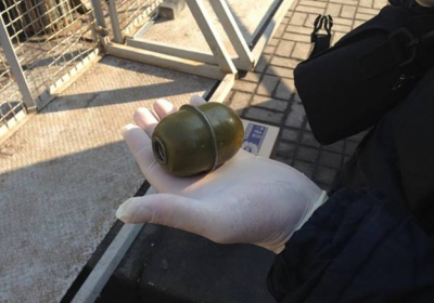 У Майдана задержали парня с гранатой