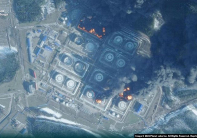 У росії другу добу триває пожежа на нафтобазі у порту Приморська