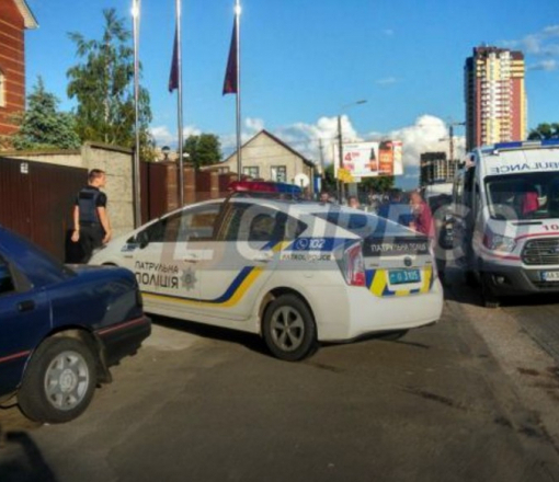 На СТО у Києві пролунав вибух, четверо людей постраждали