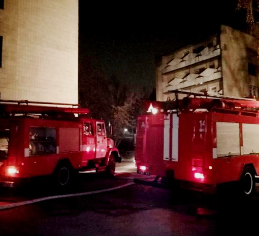 В многоэтажке в центре Киева произошел пожар: людей эвакуировали
