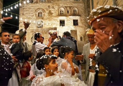 Весілля у різних куточках світу: як поєднуються вікові традиції і сучасність