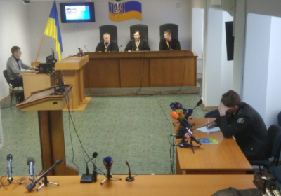 Адвокаты сорвали заседание суда по делу Януковича