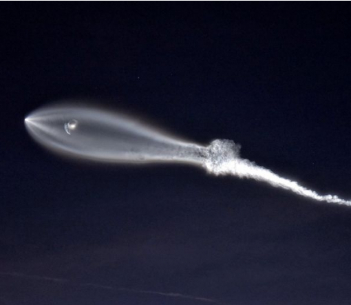 Ракета Falcon 9 вивела на орбіту десять супутників – очевидці прийняли її за НЛО, – ФОТО, ВІДЕО