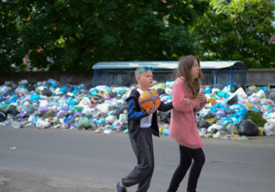 Зубко говорит, что завтра начнут вывоз мусора со Львова