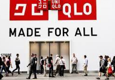 Японська мережа магазинів одягу Uniqlo планує піти з росії