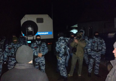 У Криму обшукали та затримали двох кримськотатарських активістів