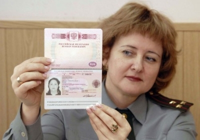 Київ і Кремль домовляються про в'їзд громадян за закордонними паспортами