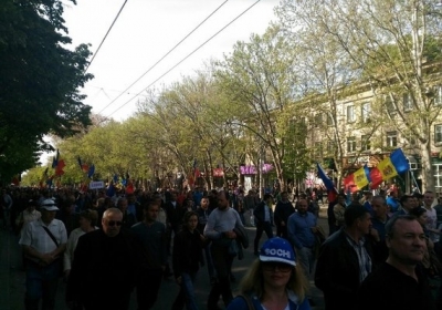 У Кишиневі відбувається багатотисячна антиурядова акція протесту
