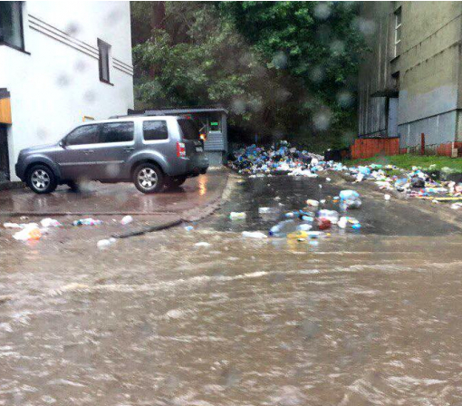Вулиці Львова затопило через зливу, – ФОТО, ВІДЕО