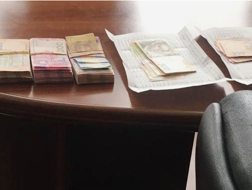 Голову комісії Міненерговугілля затримали на 275 тисячах гривень хабара