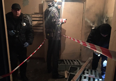 У Києві в багатоповерхівці стався вибух, поліція розслідує замах