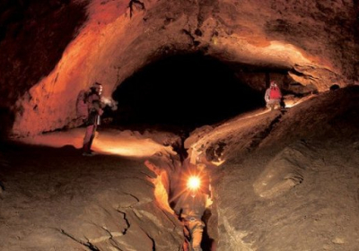 В Швейцарии восемь туристов пять дней не могли выбраться из пещеры