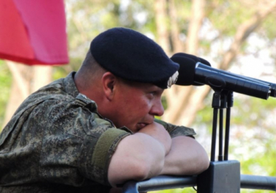 В Керчи военным парадом России будет командовать украинский командир-предатель