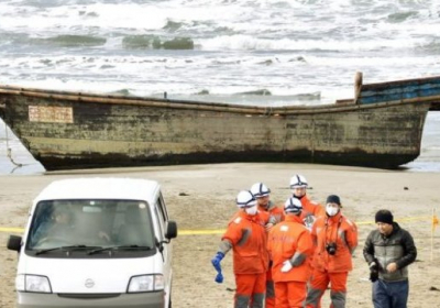 У берегов Японии обнаружили лодку с останками восьми человек на борту