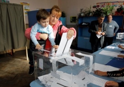 На Болгарию ждет второй тур президентских выборов, - экзит-полы