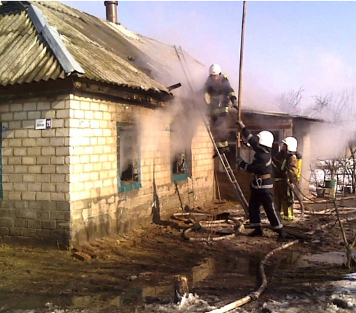 У пожежі на Кіровоградщині загинули троє маленьких дітей: мати лишила їх самих удома