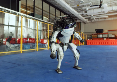 Работы Boston Dynamics станцевали, провожая 2020