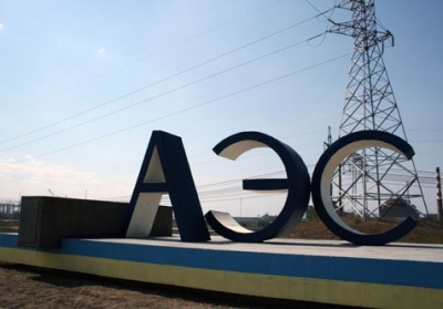 Украина начнет строить новые атомные энергоблоки, - Яценюк