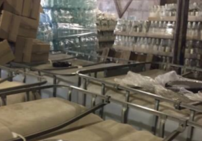В Киеве силовики изъяли более 10 тонн фальсифицированной водки