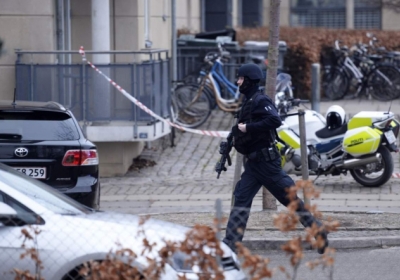 Три человека получили ранения в результате стрельбы в торговом центре Копенгагена