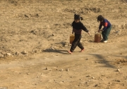 Північнокорейска влада соромиться визнавати, що використовує дитячу працю. Фото: Eric Lafforgue