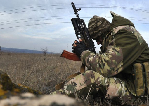 На Донбассе погиб один украинский военнослужащий, трое ранены, - штаб АТО