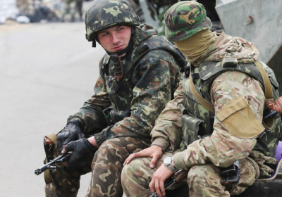 На Донбасі за добу один боєць загинув,  троє поранені, - штаб

