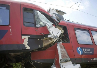 В Австрии столкнулись поезда: есть погибшие, - фото