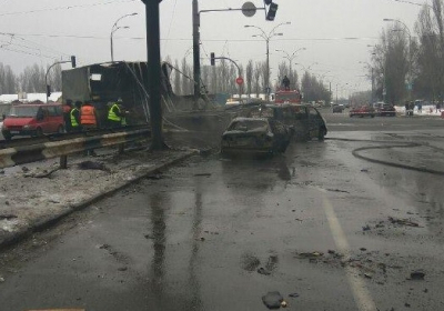 Унаслідок ДТП у Києві згоріли чотири автомобілі