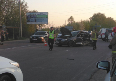 Неподалеку Ивано-Франковска Opel врезался в маршрутку: двое погибших