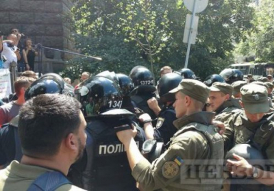 В Киеве произошли столкновения между бойцами 