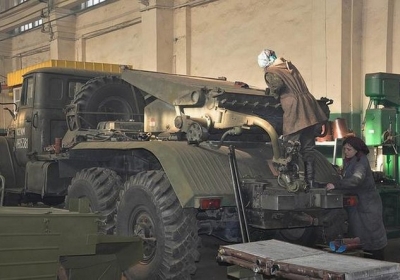 Україна відмовляється від російських деталей на військовій техніці, - РНБО