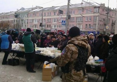 Терористи до приїзду Захарченка організували в Макіївці показовий ярмарок