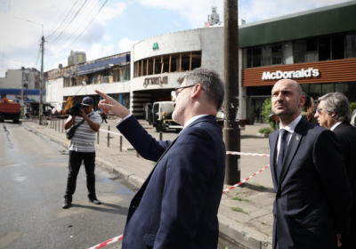 Ми продовжимо тиснути на путіна – глава МЗС Франції