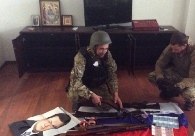 Семья Януковича снабжала террористов фальшивыми гривнами, - 